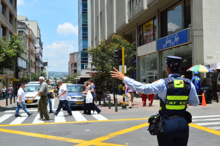 A PARTIR DEL PRÓXIMO LUNES 26 DE FEBRERO EL PICO Y PLACA SERÁ: DE 6:00 A.M. A 8:00 P.M.