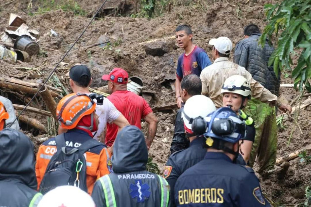 PERSISTE RIESGO EN ZONA AFECTADA DEL BARRIO LA ESNEDA.