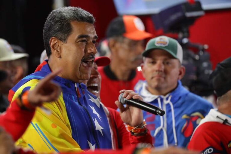 MADURO DENUNCIA UN INTENTODE GOLPE DE ESTADO ANTE CUESTIONAMIENTOS A SU RELECCIÓN