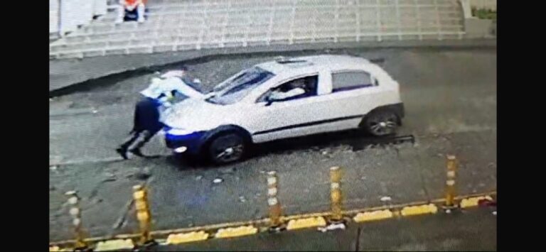 UN VEHICULO ATROPELLÓ A UN AGENTE DE TRANSITO EN DOSQUEBRADAS.