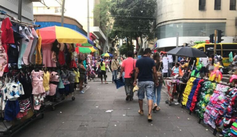 VENDEDORES INFORMALES DE PEREIRA RECLAMAN INCLUSIÓN EN LAS FIESTAS DE LA COSECHA.
