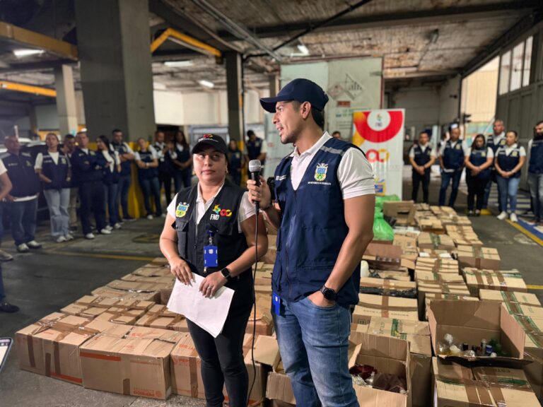 EN RISARALDA DESTRUYEN 5 TONELADAS DE LICOR ADULTERADO.