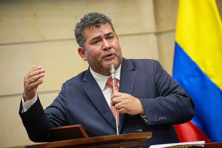 A LA CÁMARA PASÓ LA REFORMA CONSTITUCIONAL QUE PERMITE EL CAMBIO DE PARTIDOS.