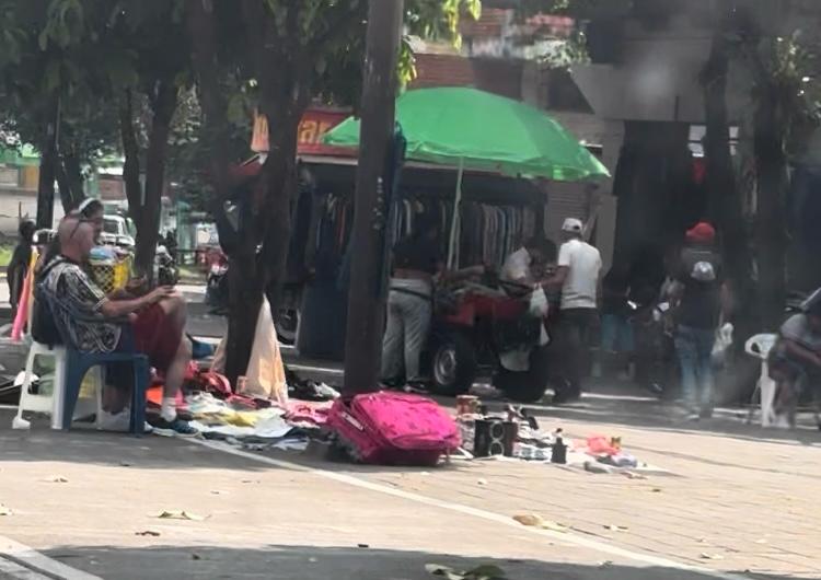 PREOCUPACIÓN POR PRESENCIA DE HABITANTES DE CALLE, CERCA AL VIADUCTO CESAR GAVIRIA TRUJILLO.