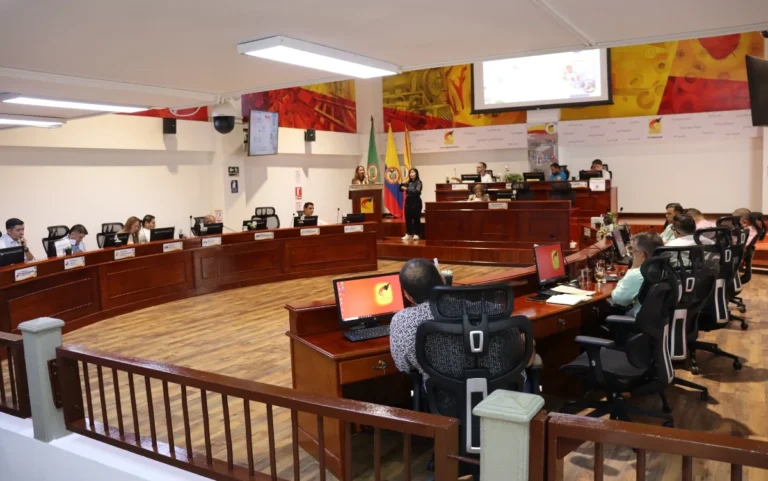 GERENTE DE LA EMPRESA DE AGUAS Y AGUAS RINDIÓ INFORME ANTE EL CONCEJO DE PEREIRA