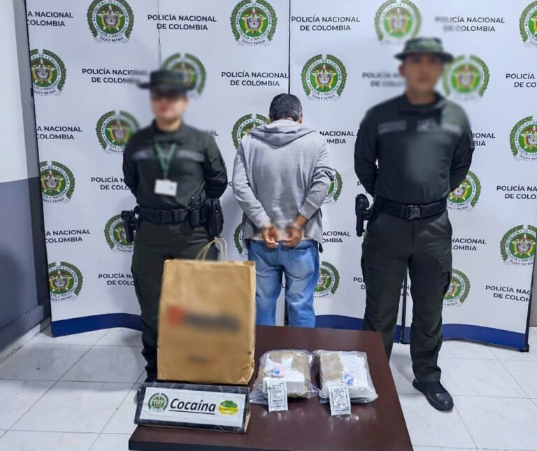 CAPTURADO EN LA VÍA CERRITOS CON COCAÍNA