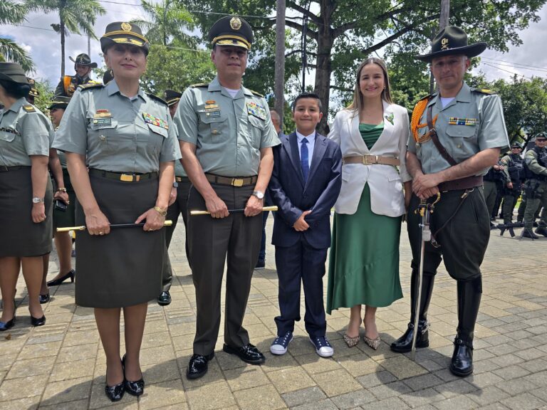 NUEVO COMANDANTE, NUEVO COMPROMISO: CAMBIO DE MANDO EN LA POLICÍA DE RISARALDA