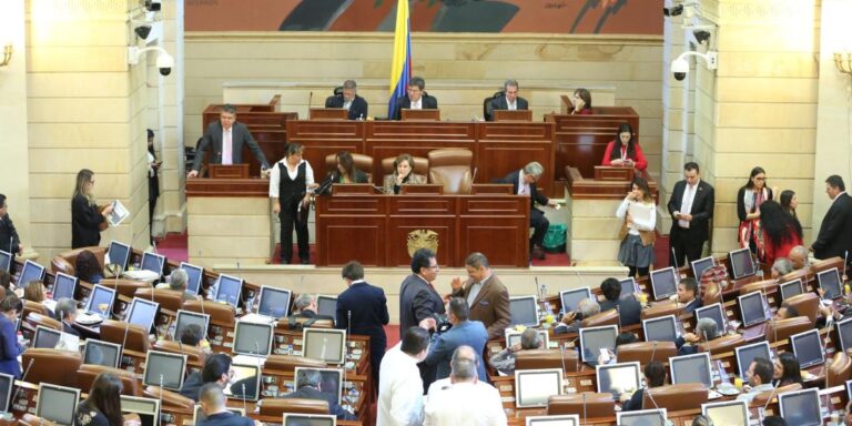 PLANTEAN REDUCIR LA EDAD PENAL A 14 AÑOS TRAS ATAQUE A MIGUEL URIBE.
