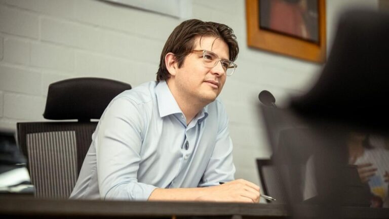 MUERTE DE MIGUEL URIBE TURBAY: EL SENADOR SERIA VELADO EN CÁMARA ARDIENTE EN EL CONGRESO.