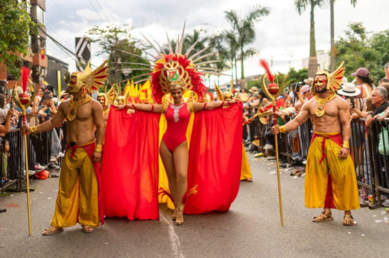 PEREIRA FUE UN CARNAVAL: SEGUNDO DÍA DE LAS FIESTAS DE LA COSECHA.