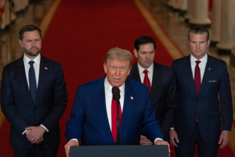 NUEVA CRISIS ENTRE COLOMBIA Y EE. UU.: TRUMP PREPARA SANCIONES ECONÓMICAS CONTRA EL GOBIERNO PETRO.