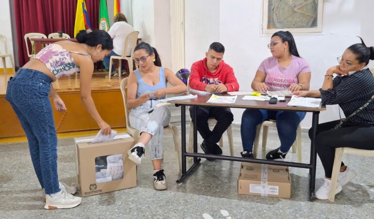 LAS ELECCIONES DE CONSEJEROS MUNICIPALES DE JUVENTUD EN PEREIRA SE CUMPLIERON CON SEGURIDAD Y TRANQUILIDAD.