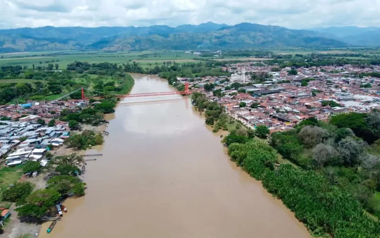 ¡ALERTA ROJA EN LA VIRGINIA POR CRECIDA DEL RÍO CAUCA!